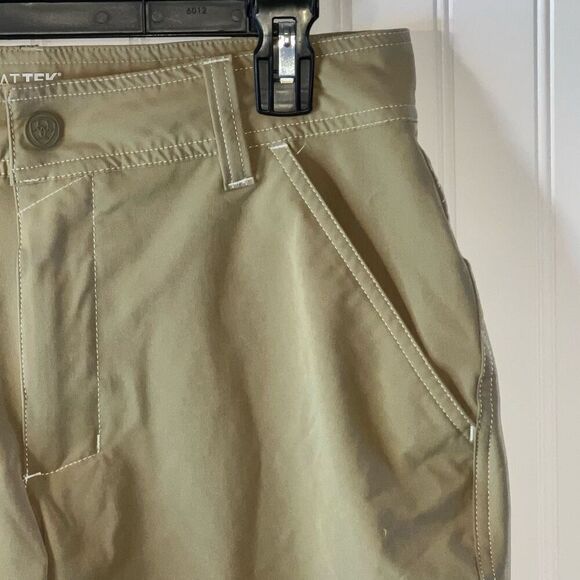 Ariat Tek Shorts Men's 30 Khaki Chino Tech Performance Flat Front Pockets Logo - Picture 3 of 9